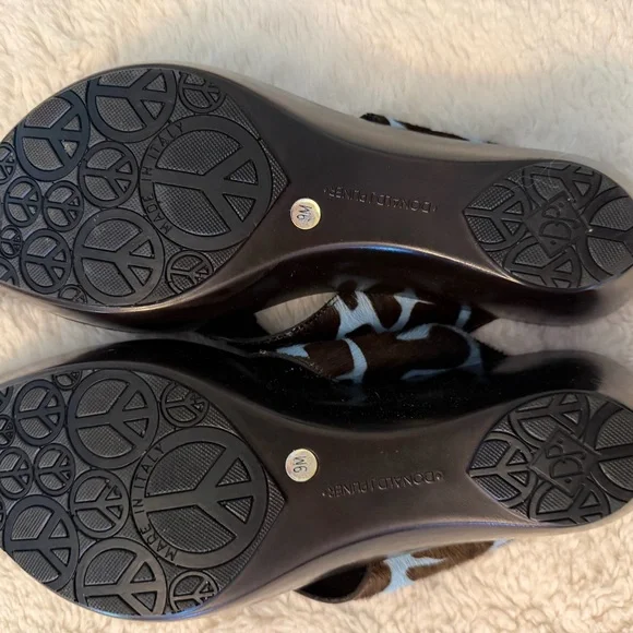 NIB Donald J. Pliner | Giraffe Hair Calf Wedge Sandals | Style CISAR2-H9 | Sz 9 - Picture 6 of 9